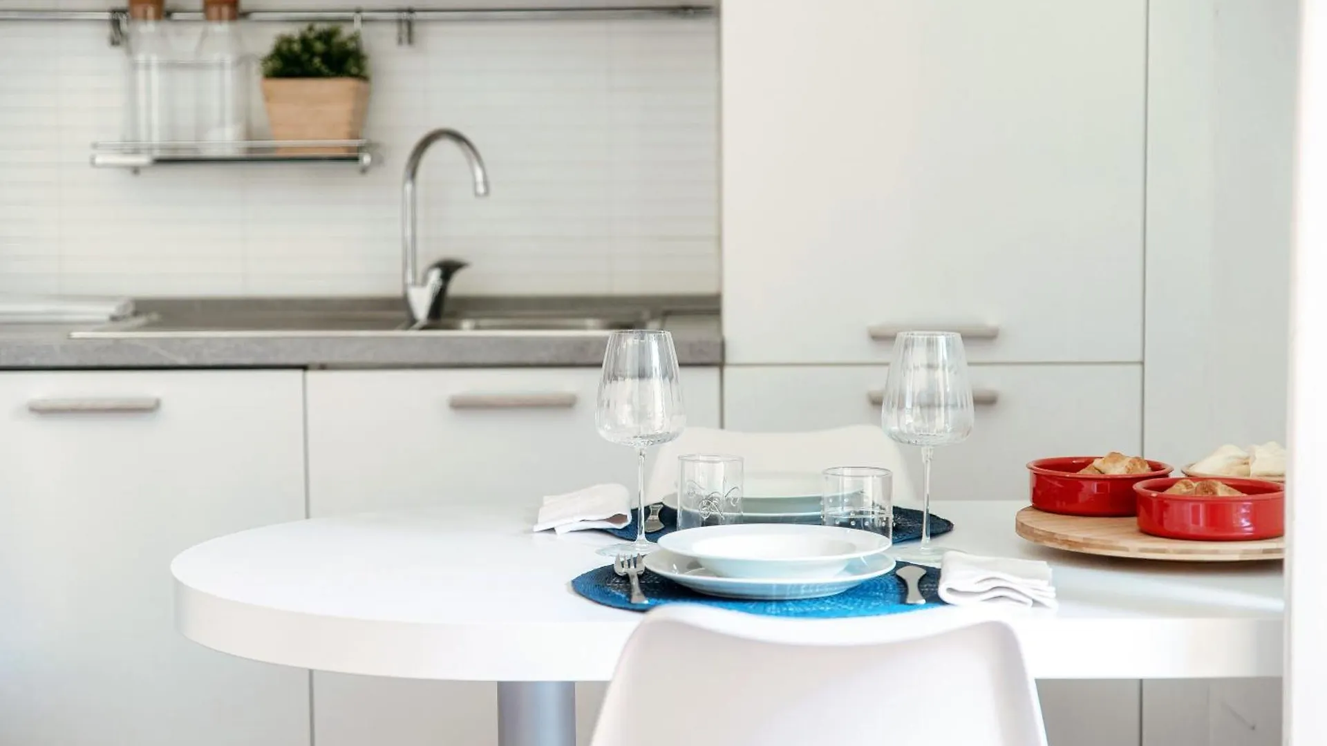 Appartamento Flipping Flat - By MyhomeinCôme Italia
